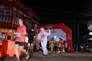 BIB: 4003
                            <button type="button" onclick="openModal(26258974)" class="btn btn-primary btn-sm float-right btn-popup" data-toggle="modal" data-target=".modal-high-quality">
                        <i class="fas fa-shopping-cart"></i> Add to Cart
                    </button>
                                            <button type="button" onclick="isThisMe(26258974, true)" class="btn btn-success btn-sm float-right btn-popup btn-isme hidden" data-toggle="tooltip" data-placement="bottom" title="นี่คือรูปของคุณใช่ไหม คลิกที่นี่เพื่อเอาเข้าอัลบั้ม">
                        <i class="fas fa-plus"></i> Add to album
                    </button>
                    <button type="button" onclick="isThisMe(26258974, false)" class="btn btn-warning btn-sm float-right btn-popup btn-isnotme hidden">
                        <i class="fas fa-ban"></i> Remove from album
                    </button>